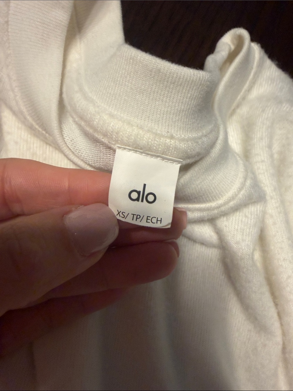 ALO Yoga Women's White Crewneck Pullover - Picture 2 of 3